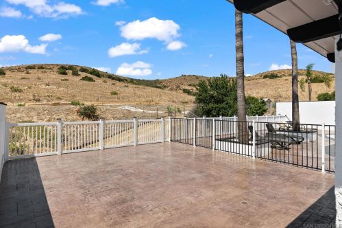 9958 Halberns Blvd, Santee CA  92071-1438 exterior