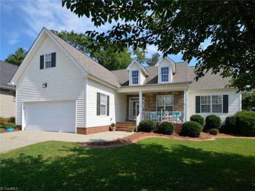 613 Charles Conner Dr, Kernersville NC  27284-3775 exterior