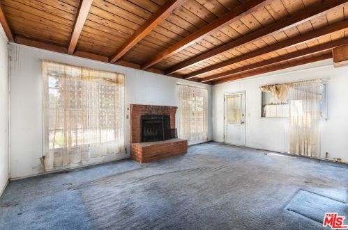 9325 Foster Rd, Downey CA  90242-4656 exterior