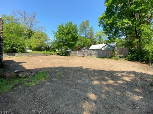 24 Woodside Dr, West Milford Lakes NJ  07480-4247 exterior