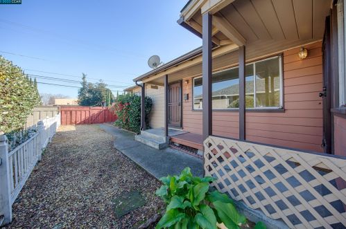 16623 Ashland Ave, San Lorenzo, CA 94580-1709
