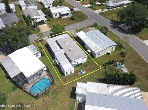 1112 Oriole Cir, Sebastian FL  32976-7521 exterior