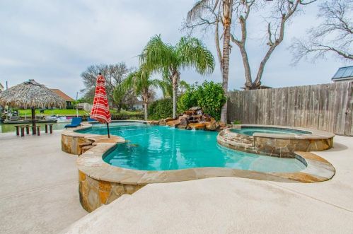 3901 17 St, Texas City TX  77590-4077 exterior