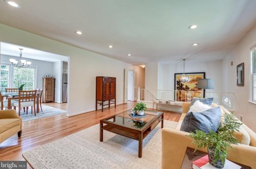 328 River Bend Rd, Great Falls VA  22066-4140 exterior