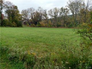 4631 Main Rd, Emmaus, PA 18049-4926