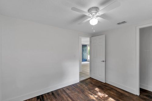5461 43rd Ter, Saint Petersburg FL  33714-3624 exterior