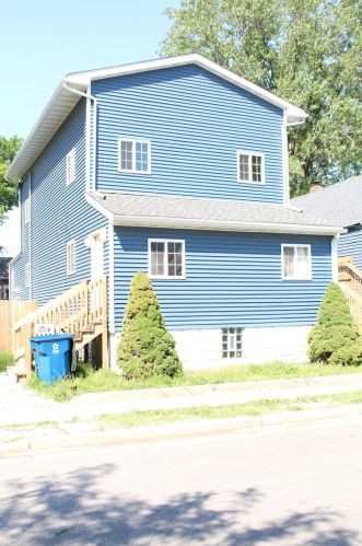 1113 Indiana St, Hammond, IN 46320-1322