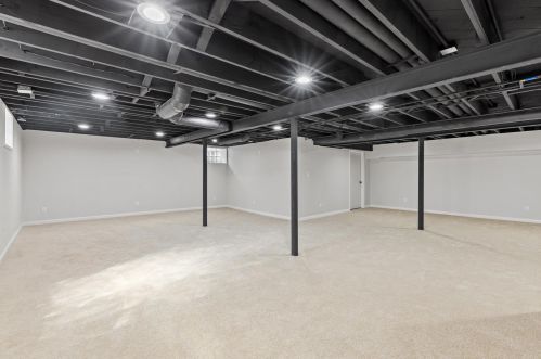 185 85th St, Milwaukee WI  53226-4601 exterior