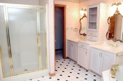 1300 11th St, Cambridge OH  43725-1106 exterior