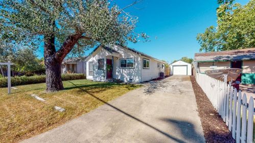 1326 Deturk Ave, Santa Rosa, CA 95404-5807