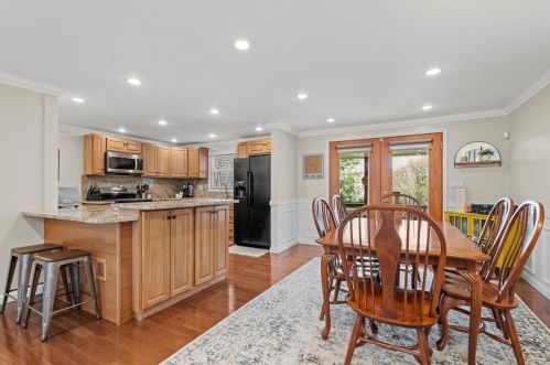 12 Heritage Ln, Trafford PA  15085-1323 exterior