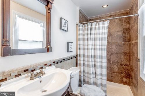 9 Emerald Ct, Willingboro NJ  08046-2272 exterior