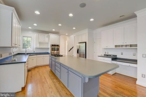 4424 Tuscany Ct, Woodbridge VA  22192-5519 exterior