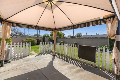 16042 Marlinton Dr, Whittier, CA 90604-3647