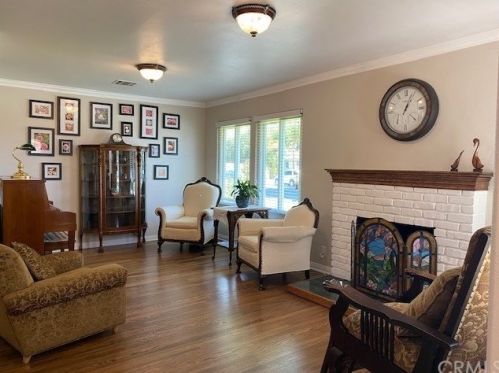 9237 Manzanar Ave, Downey CA  90240-2807 exterior