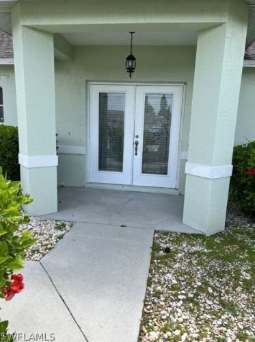 26 20th Ct, Cape Coral, FL 33909-2881