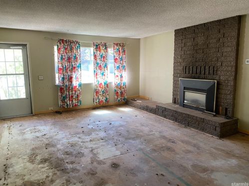 2337 Oregon Ave, South Lake Tahoe CA  96150-7118 exterior