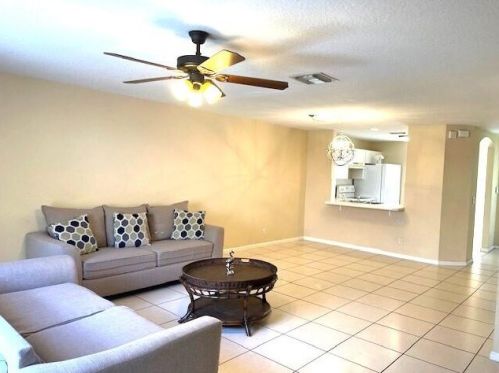 946 Summit Lake Dr, West Palm Beach, FL 33406-9111