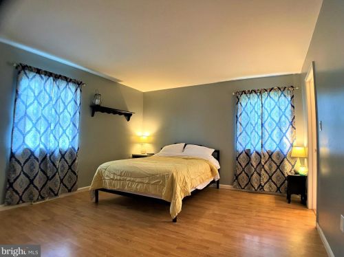 381 Lake St, Ephrata PA  17522-2456 exterior