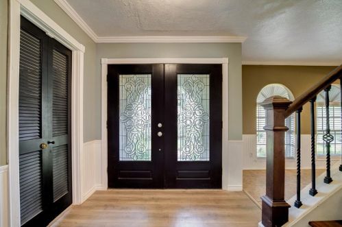 617 Mosswood Dr, Conroe TX  77302-1170 exterior
