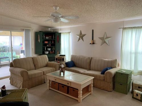 7122 Mount Georgetown Dr, Saint Petersburg, FL 33702-6028