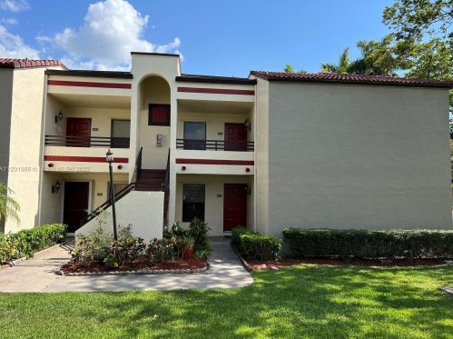 11565 10th St, Hollywood, FL 33026-4333