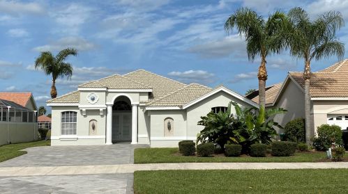 676 Lake Charles Cir, Fort Pierce, FL 34986-3429