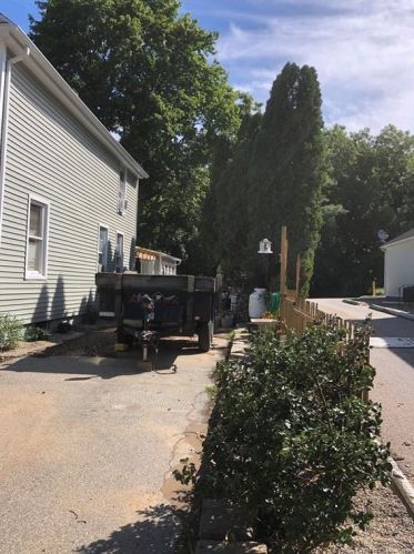 207 Main St, Colchester CT  06415-1405 exterior