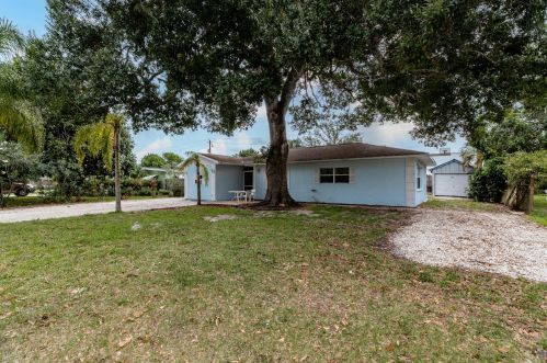 1915 45th Ave, Vero Beach, FL 32966-2206