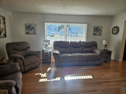 711 Hollis St, Nashua NH  03062-1331 exterior