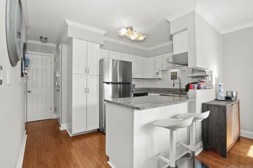 154 Cold Spring Rd, Stamford, CT 06905-4235