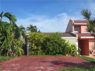 1871 68th St, Hialeah, FL 33014-4438