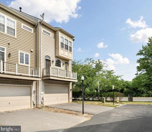 7007 Little Thames Dr, Gainesville, VA 20155-4010