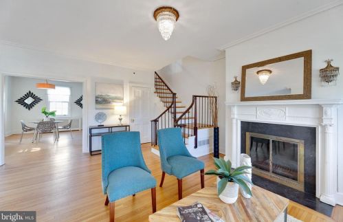 2815 Cathedral Ave, Washington DC 20008-4122 exterior