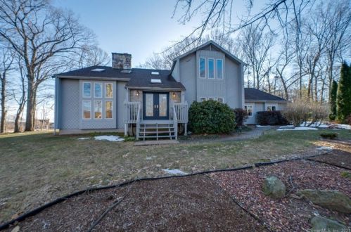 8 Pond View Rd, Manchester, CT 06043-7557