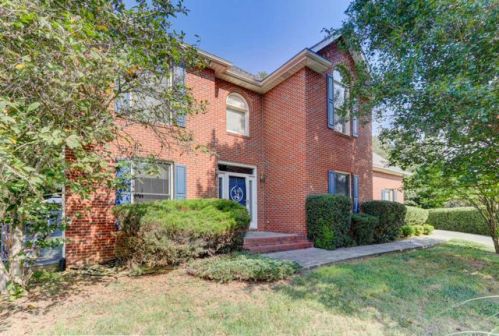 1220 Hollow Ridge Ln, Knoxville, TN 37931-4728