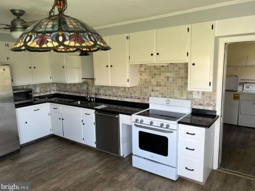 436 Rick Rd, Southampton, PA 18966-3101