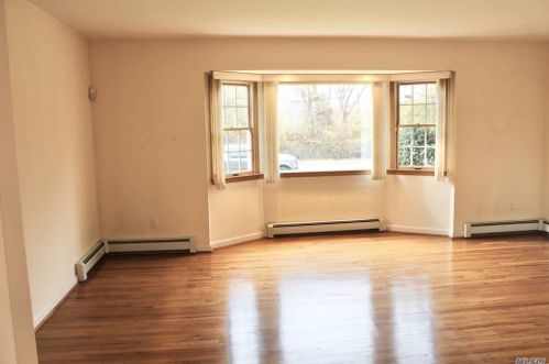 1907 Merikoke Ave, North Wantagh, NY 11793-3343