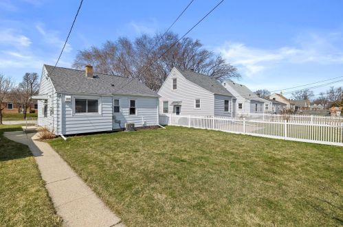 3418 92nd St, Milwaukee WI  53227-4418 exterior