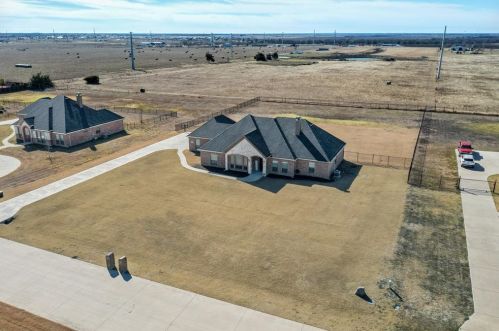 2844 Alamosa Dr, Terrell, TX 75160-6806