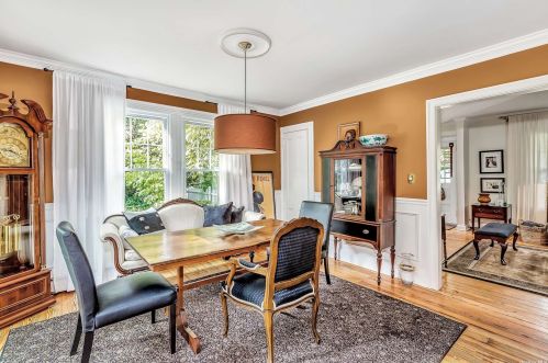 253 Union Ave, Islip Manor NY  11751-4710 exterior