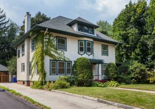 30 Bellevue Ave, Springfield, MA 01106-3133