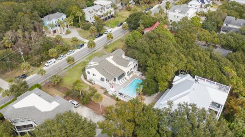 16 54th Ave, Isle Of Palms, SC 29451-2705
