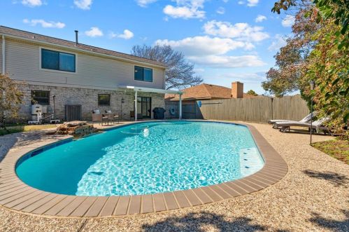 1917 Maxwell Dr, Lewisville TX  75077-7520 exterior