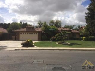 8805 Landover Ln, Bakersfield, CA 93311-2522