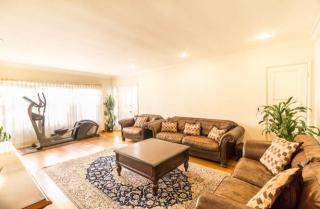10771 Massachusetts Ave, Los Angeles CA  90024-5711 exterior