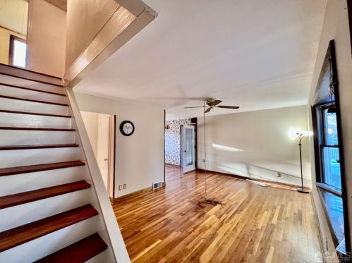 61 Plymouth Dr, Iselin NJ  08830-1344 exterior