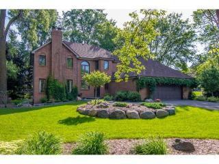 7920 Pinehurst Rd, Saint Paul, MN 55125-2383