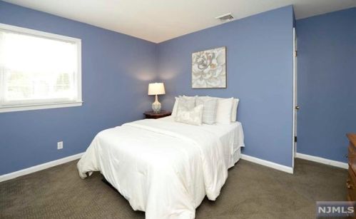 1 Ferris Ct, Ho Ho Kus NJ  07423-1017 exterior