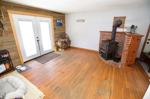 6 Quarry Hill Ct, Henniker NH  03242-3449 exterior